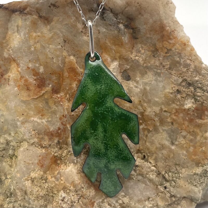 Pendentif émaillé