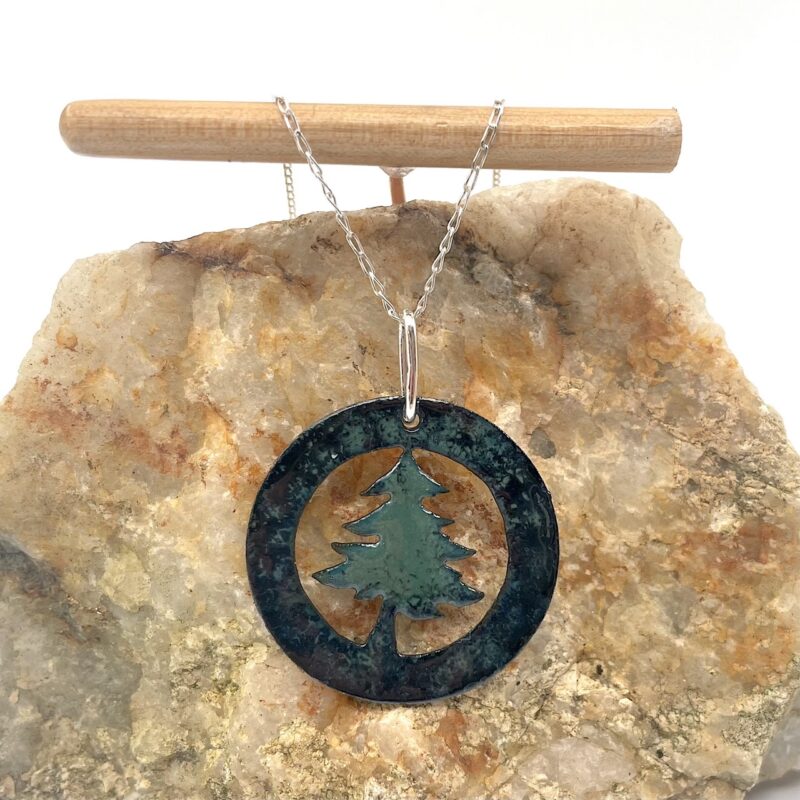 Pendentif émaillé